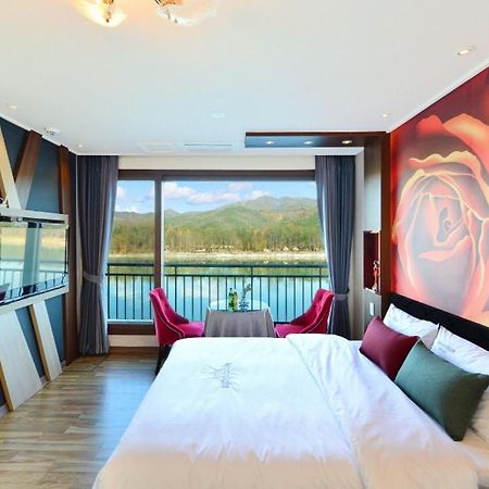 Moonlight Blue Pension Капьон Екстер'єр фото