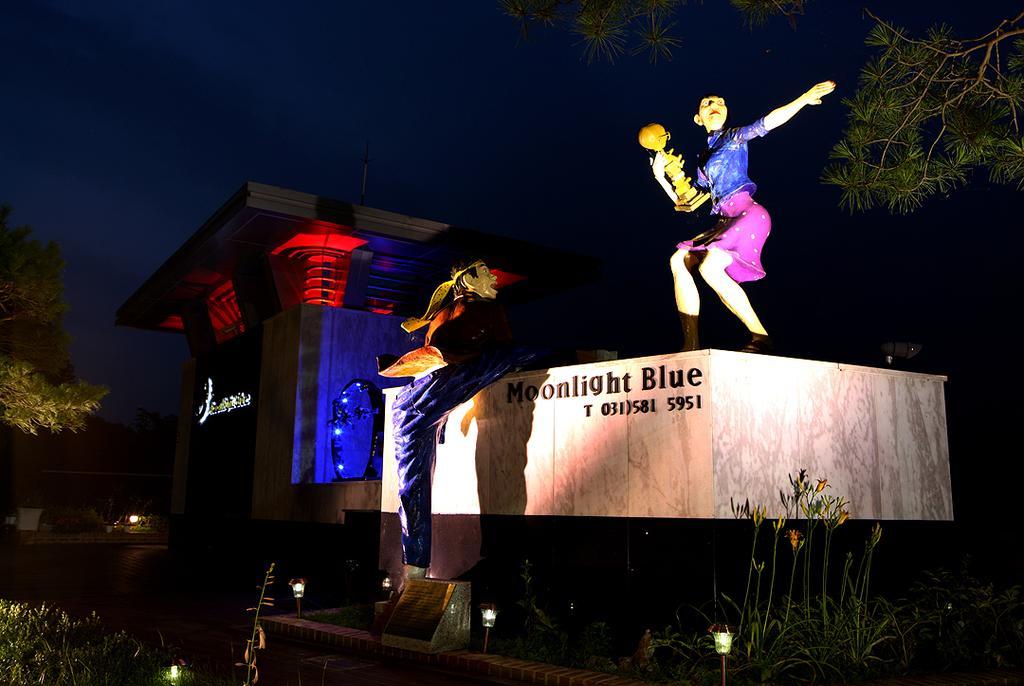 Moonlight Blue Pension Капьон Екстер'єр фото