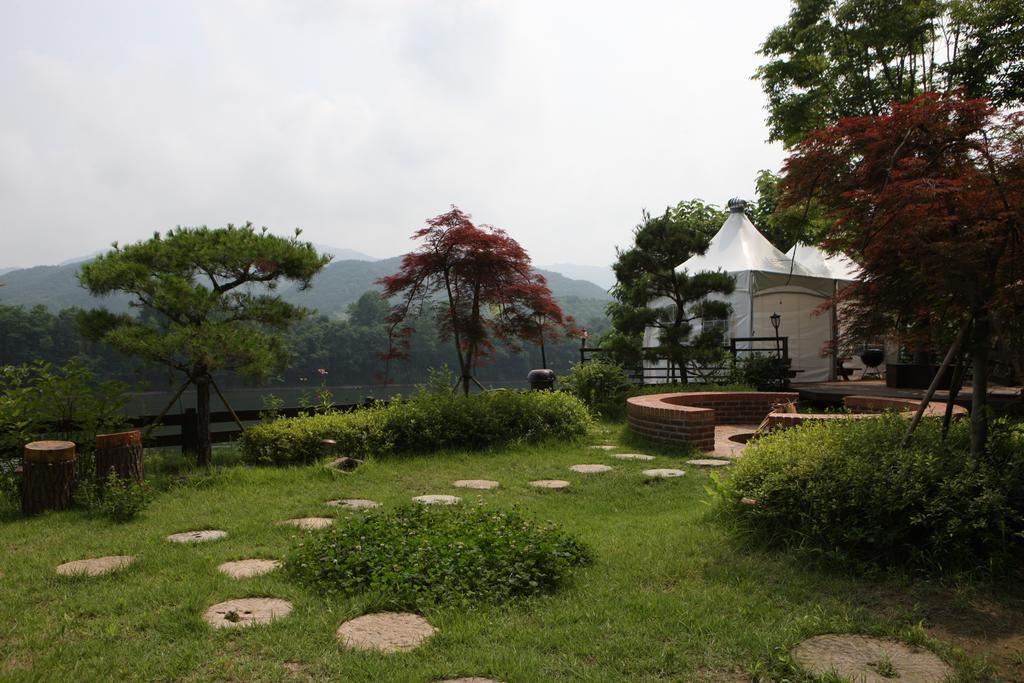 Moonlight Blue Pension Капьон Екстер'єр фото