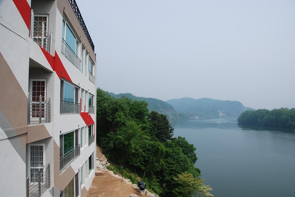 Moonlight Blue Pension Капьон Екстер'єр фото