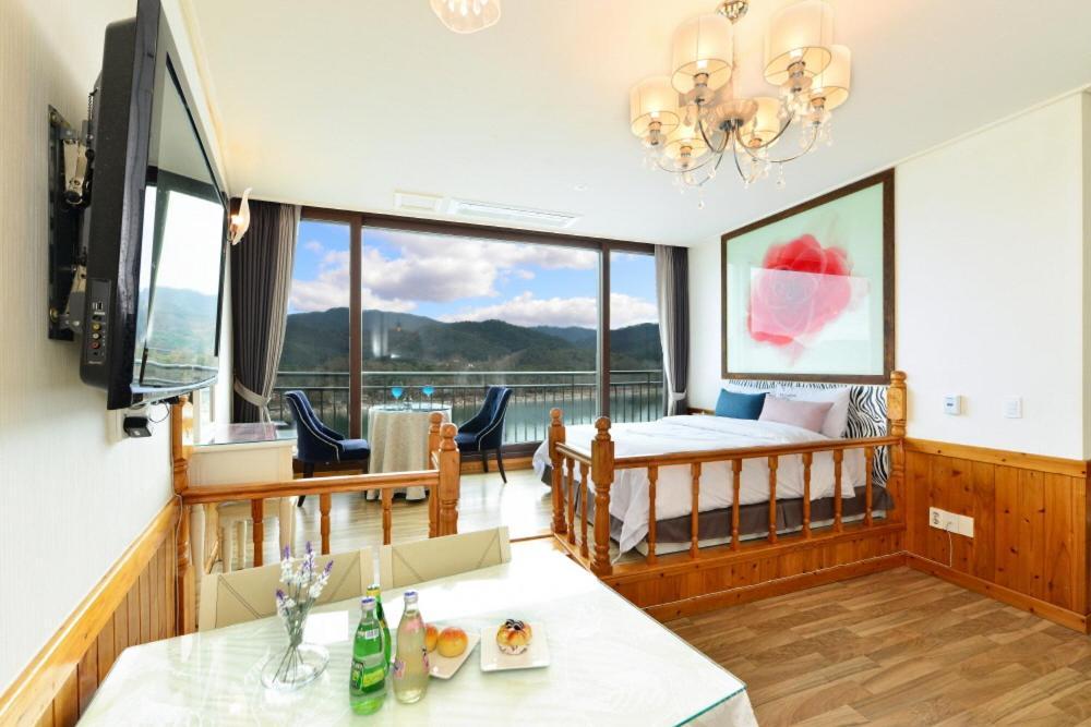 Moonlight Blue Pension Капьон Екстер'єр фото