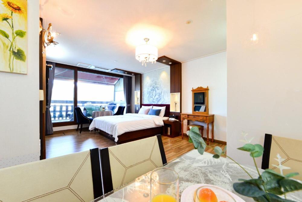 Moonlight Blue Pension Капьон Екстер'єр фото