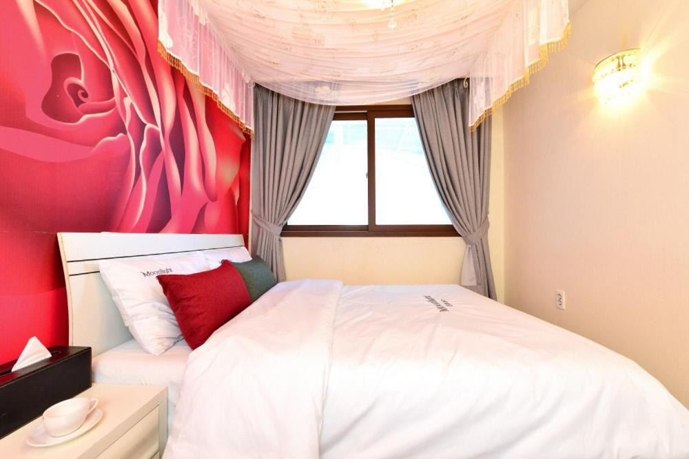 Moonlight Blue Pension Капьон Екстер'єр фото