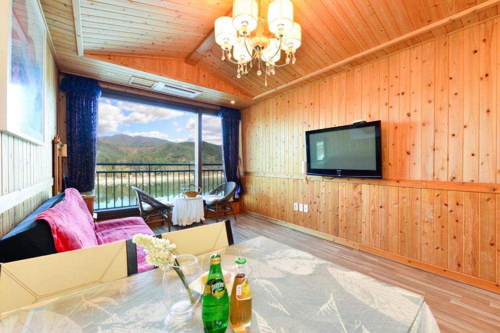 Moonlight Blue Pension Капьон Екстер'єр фото