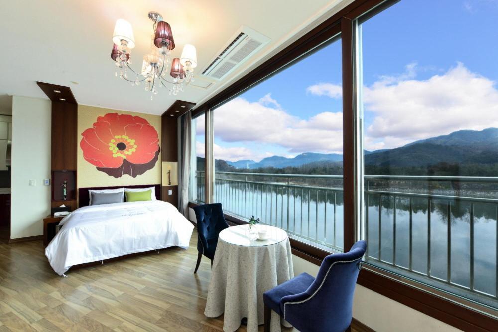 Moonlight Blue Pension Капьон Екстер'єр фото