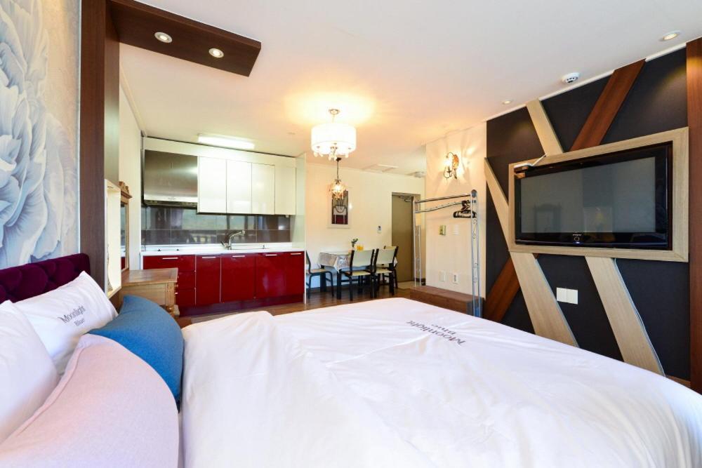 Moonlight Blue Pension Капьон Екстер'єр фото