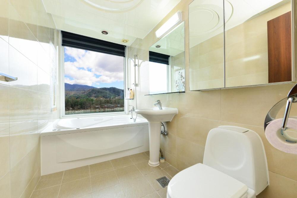 Moonlight Blue Pension Капьон Екстер'єр фото